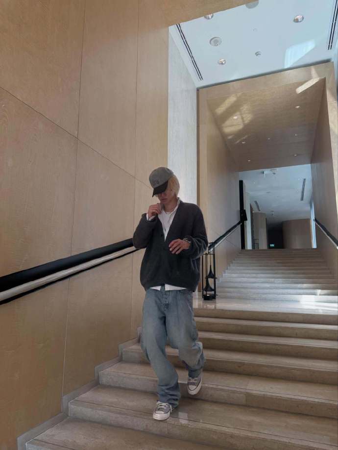 徐明浩潮人戴帽徐明浩潮人戴帽姿势徐明浩潮人戴帽哈哈哈The8徐明浩