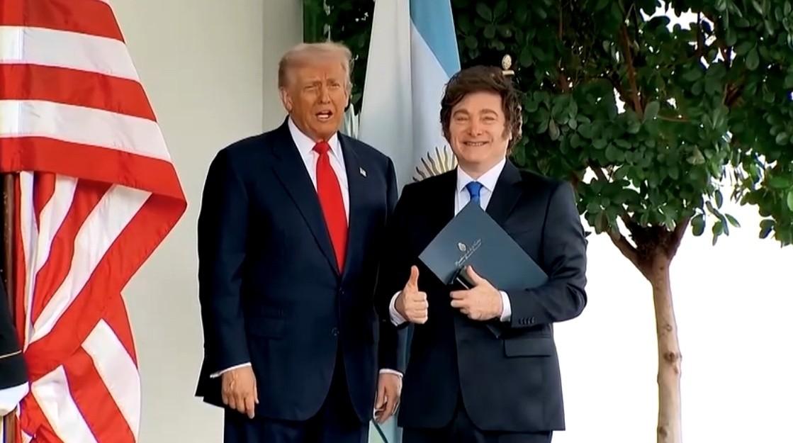 米莱自己也懵了，特朗普收回200亿美元援助，阿根廷突遭美国断血？
 
这笔钱被美