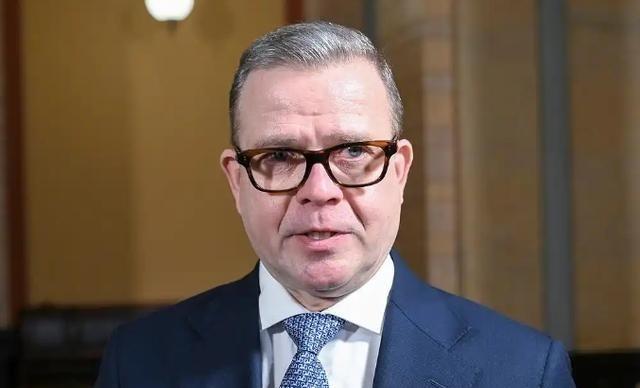 5国首脑准备访华，中方已递出一张邀请函，明天专机将抵达北京。接连数架专机飞往北京