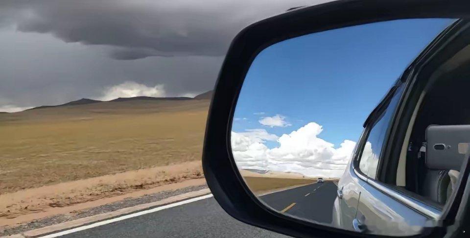 柴油车真让人又爱又恨，当时一时冲动买了台柴油车，从此便对车痴迷不已。开启长途旅行