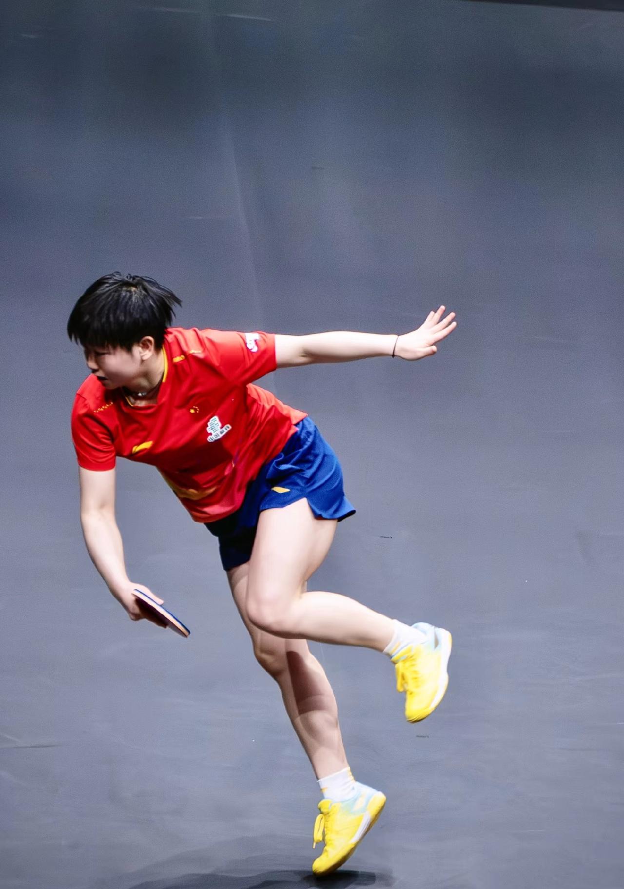 国乒教练一公布，网友破防了！
莎莎是唯一没有被有能力的教练带过的。硬生生自己打出