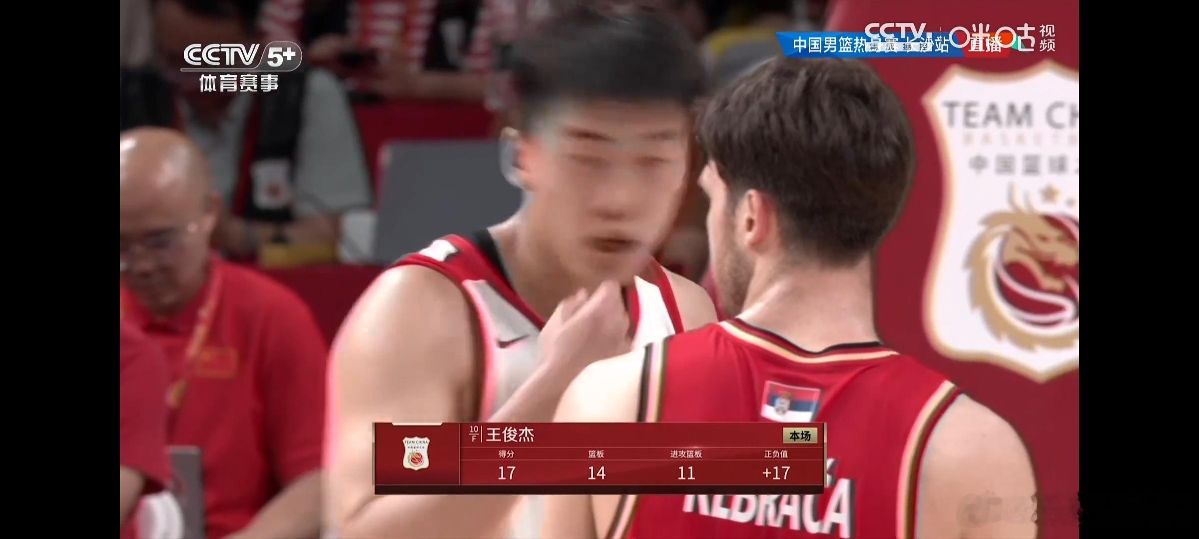 刚刚结束的中国男篮热身赛，中国队82-78赢下了比赛，比赛结果本身没什么意义，主