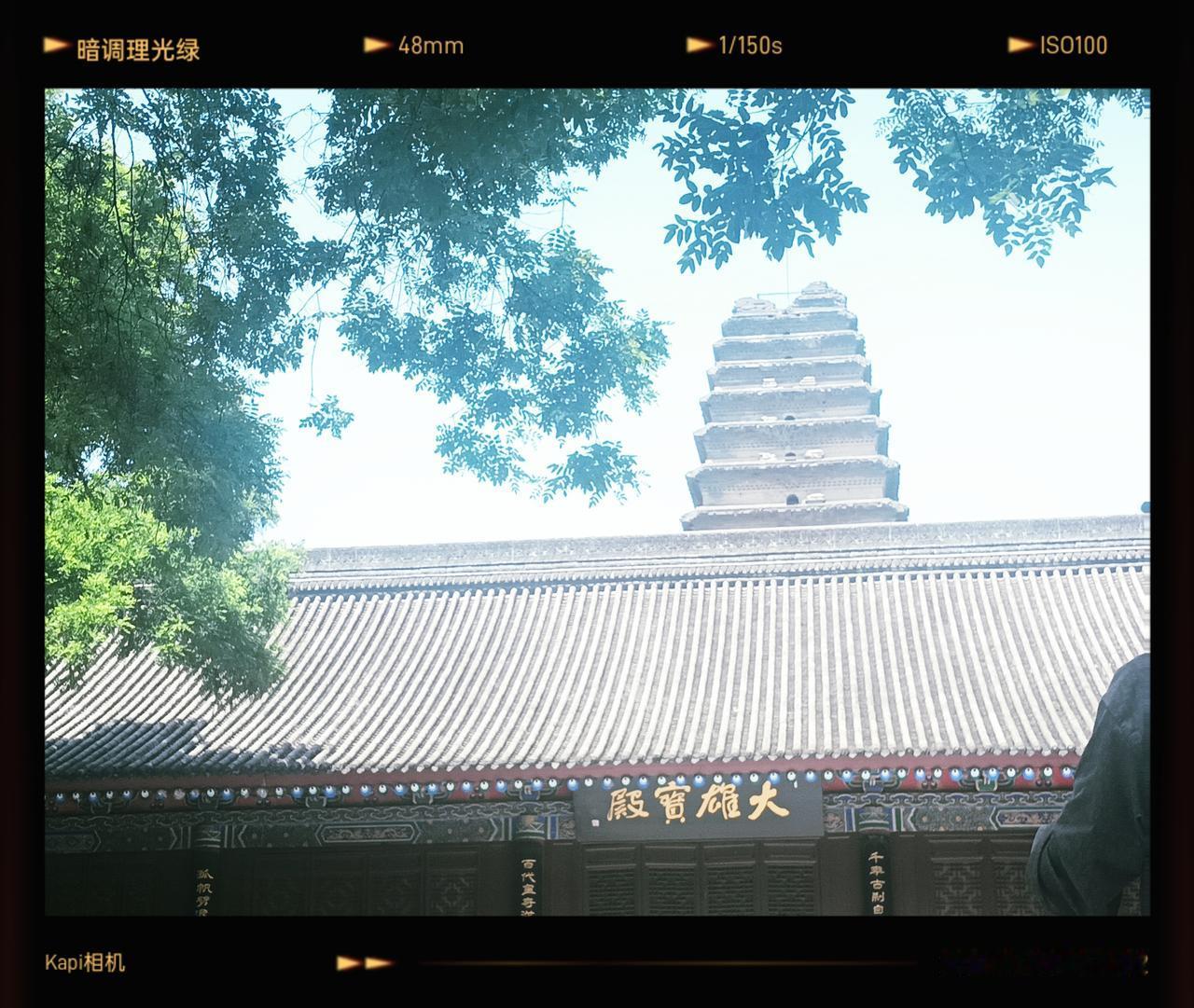 五一旅游发朋友圈，这些文案超酷！
要是你去凑了热闹、挤了人海，那就发“凑个热闹，