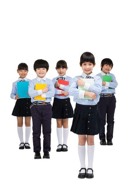 学生不订奶就后排罚站？教育局回应来了