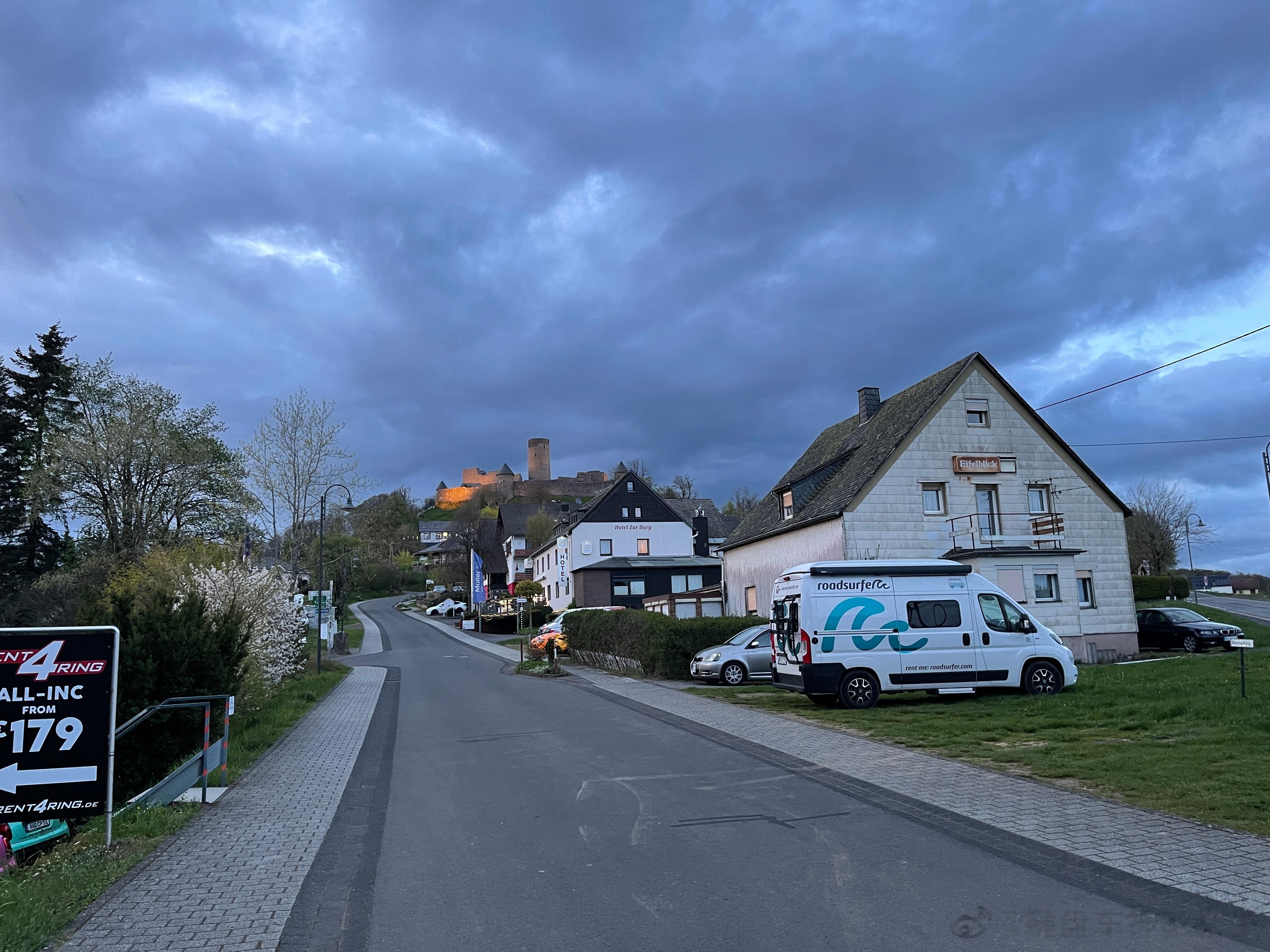 纽北的月亮这么大！  ​​​