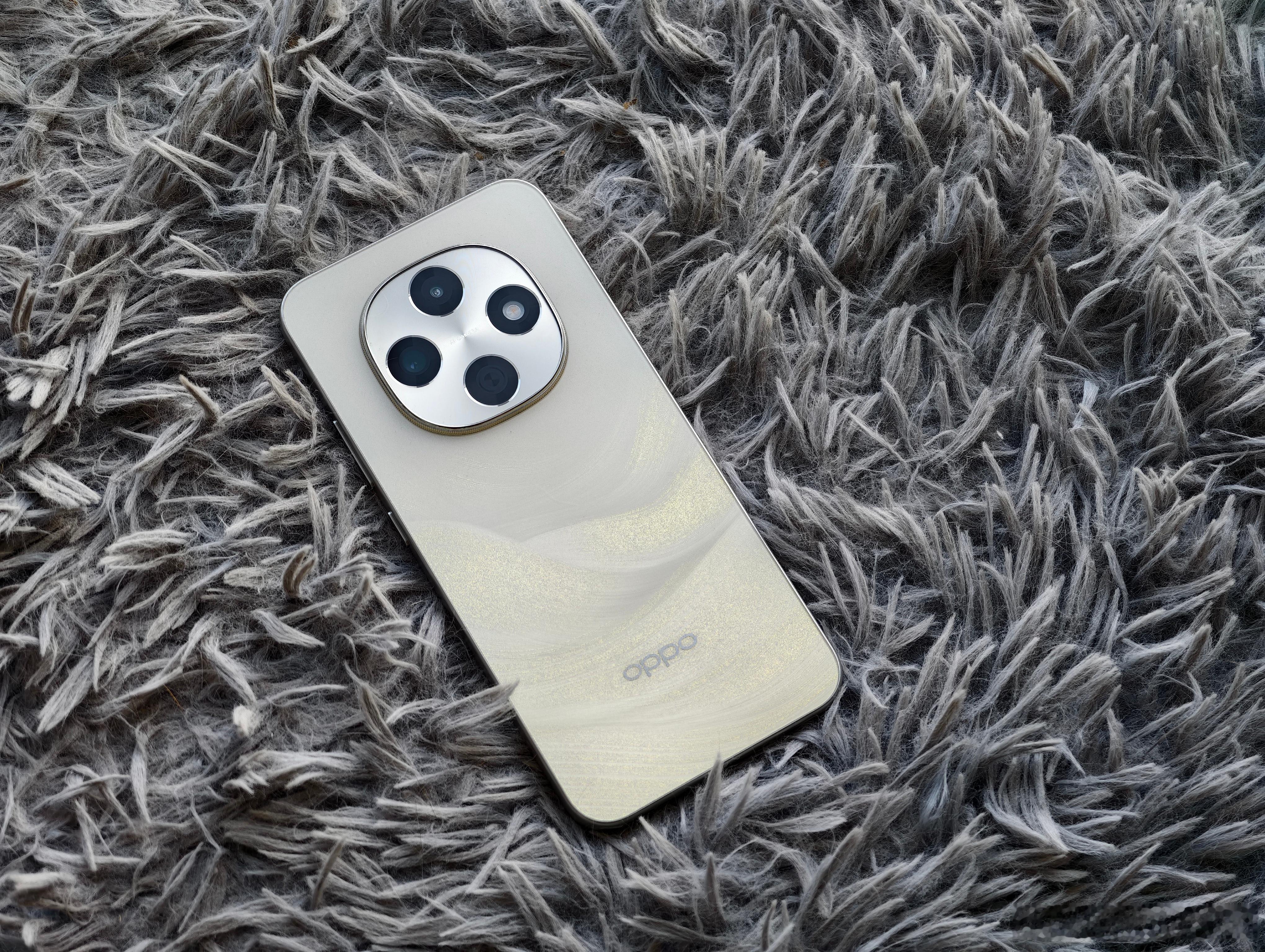 随手拍了一组OPPO A6 Pro的图。绿厂现在的A系列，做的可以啊，千元级给到