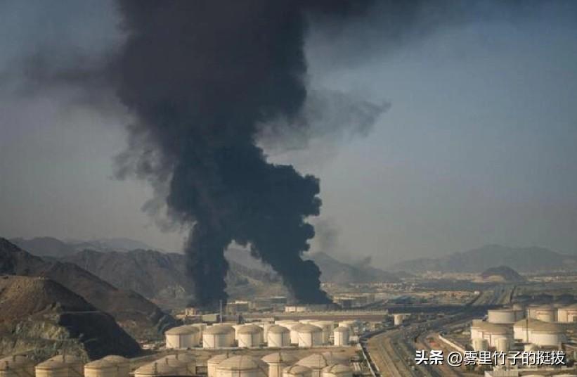 伊朗导弹碎片击中美国驻以色列领事馆大楼，以色列媒体报道。
3 月 15 日 (路