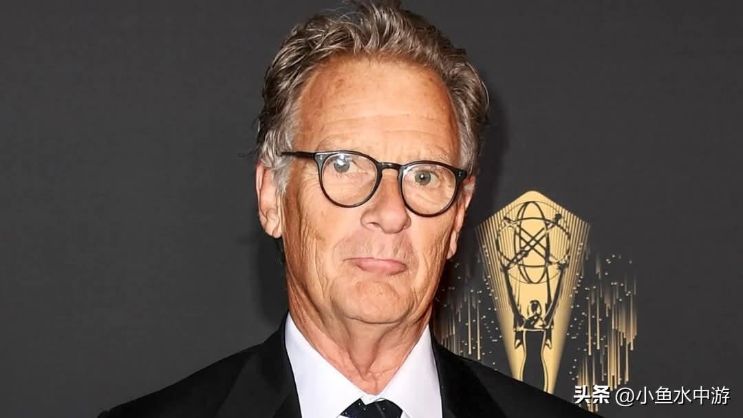 英国戏剧制作人、制片人罗伯特·福克斯（Robert Fox）辞世，享年73岁。他