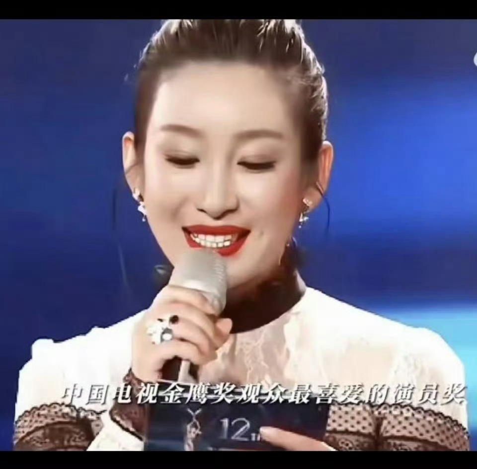 秦海璐 这样的照片热巴从未给我拍过花少5里热巴给海璐姐拍照翻车那段，我又刷到了。