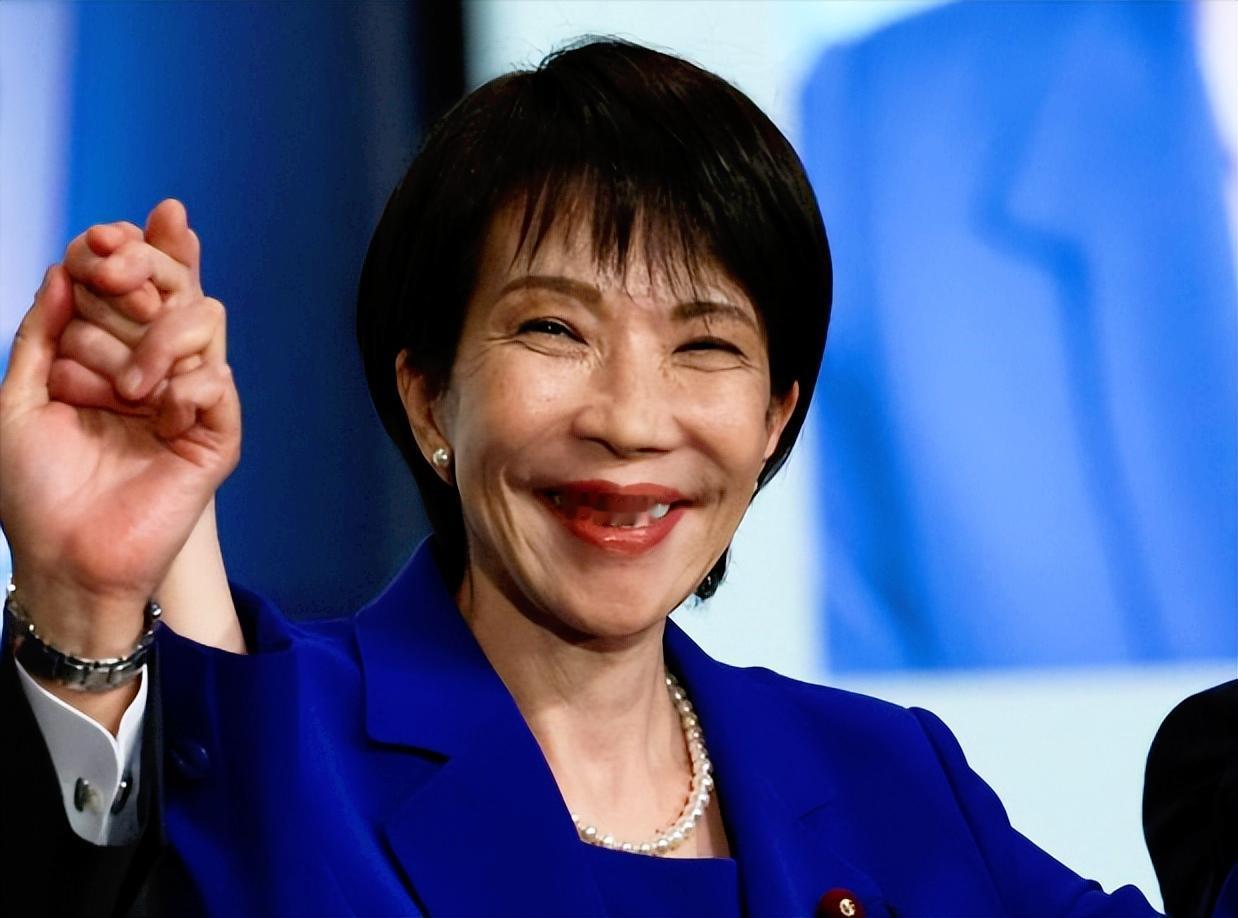 日本这波操作估计要凉了，日本首相官邸有个高官公开说“日本该拥有核武器”，这话一出