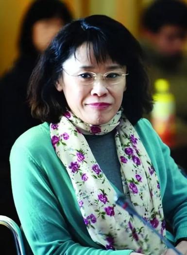 张海迪是个谜！她1955年出生，虽然患有多种疾病，但如今不仅面色红润，还活得十分