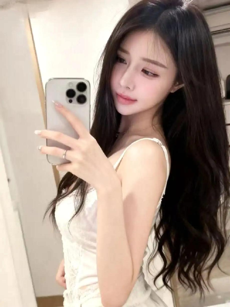 臭美一下什么样的女生最有魅力 怎么样的女人最好看 御姐 辣妹 自拍