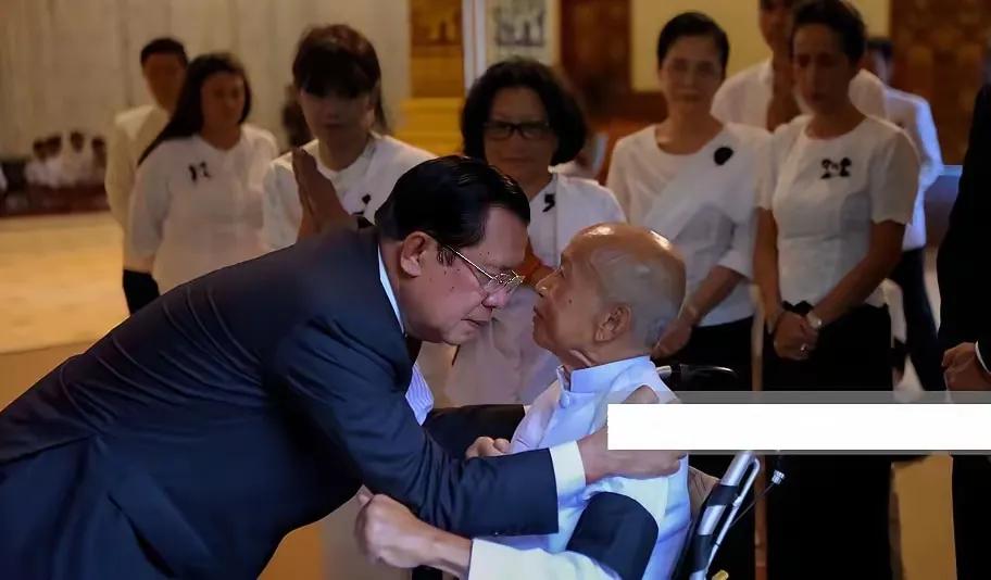 洪森的“做死”，或遭灭族之灾……
对于洪森其人，我认真查阅了他的资料，然后一个形