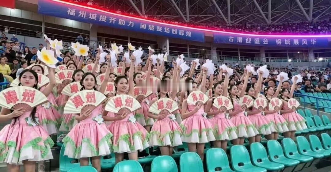 闽超“网红”啦啦队-漳州水仙花啦啦队将于4月25日、5月1日赴龙岩、厦门，为客场