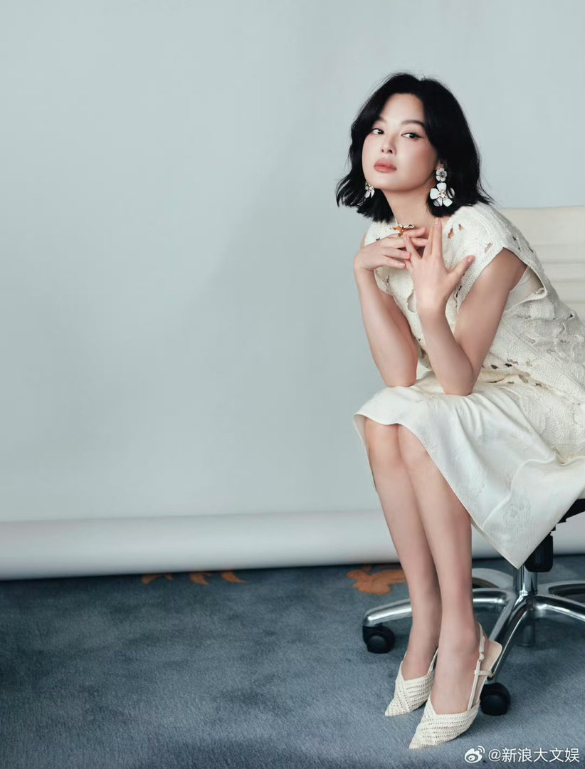 辛芷蕾溢出屏幕的生命力 有人美在皮相，蕾子美在“活气”。这组图里的她，干净又热烈