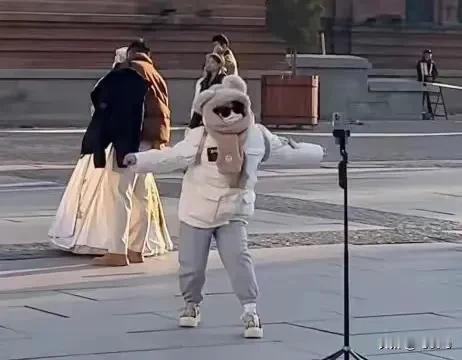 要来且了，尔滨又恋爱脑啦！

尔滨呐，你说说你，你就像着急娶媳妇的傻小子似的，家