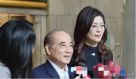 郑丽文今天拜访王金平，对王金平表示感谢，而王金平则对大陆高规格接待郑丽文一事，特