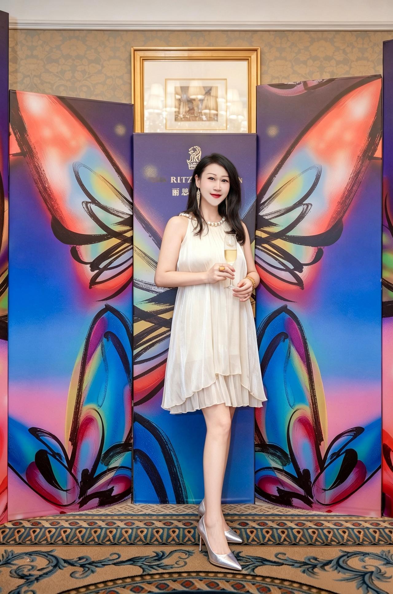 在北京丽思卡尔顿🦋做一场霓虹色的庄周梦
北京丽思卡尔顿的这场展，把东方哲思藏进