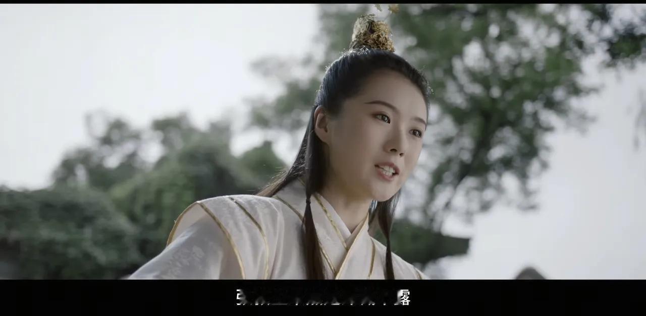 董宇辉真的是一碗水端平！

连新入职的主播真真都拍短片了，还是倚天屠龙记记中英姿