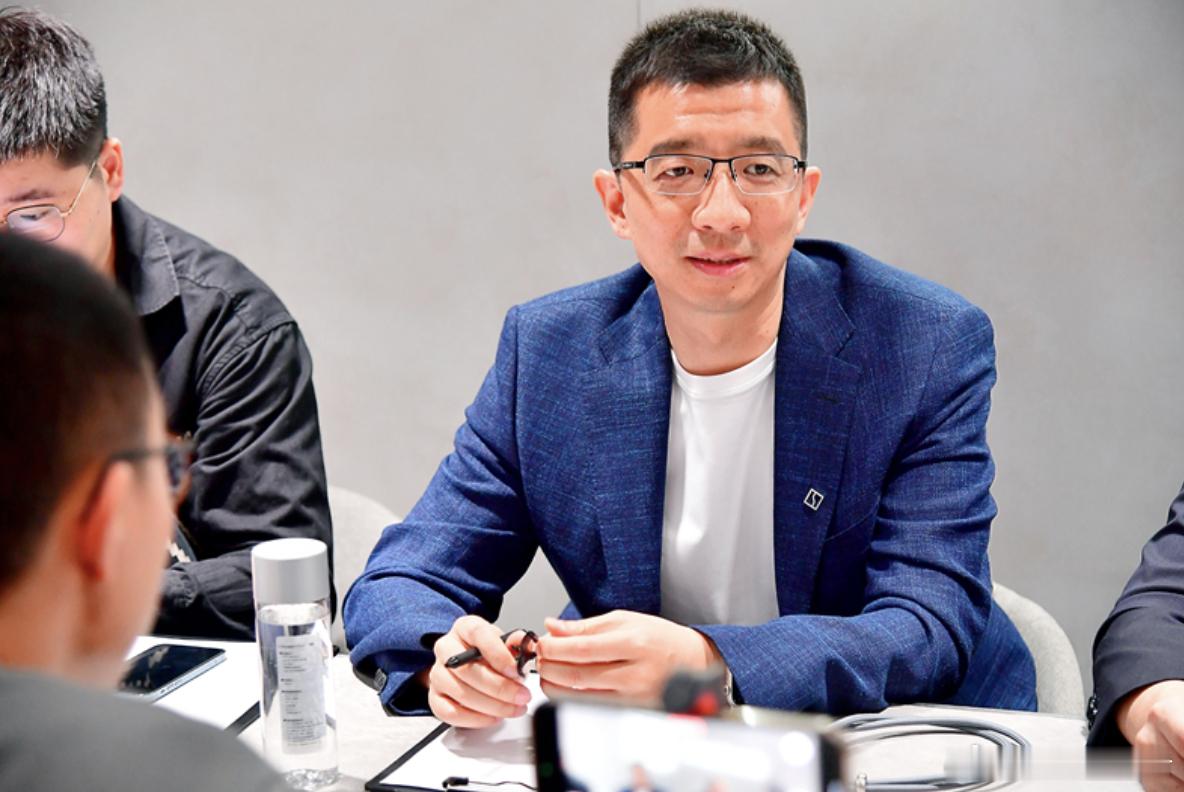 极氪朱凌深夜发文：即将离岗！8月27日消息，极氪科技集团副总裁、领克品牌产品组长