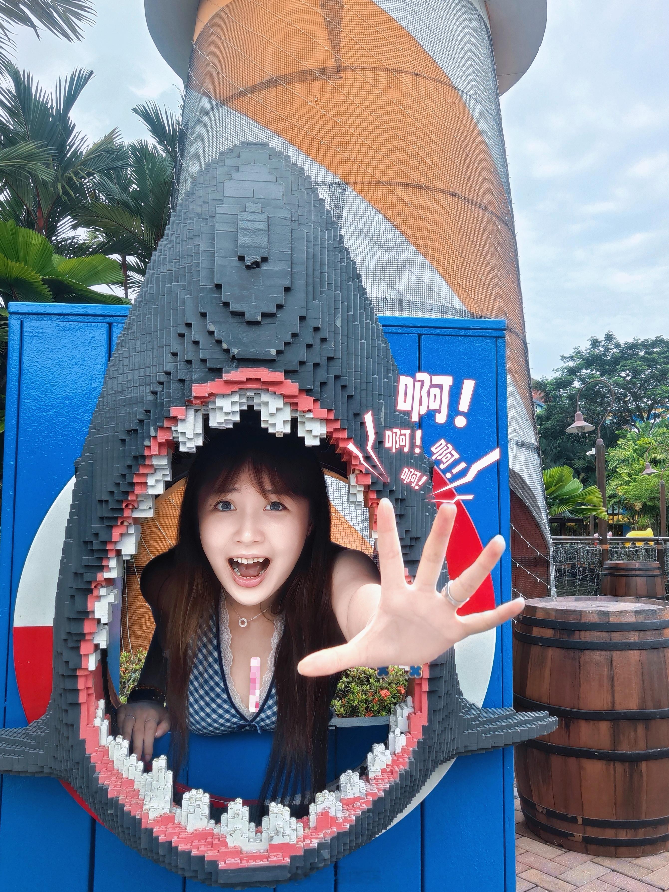 要被鲨鱼🦈吃掉了！救救我！🆘算了…我自己影分身完成自救✅ ​​​