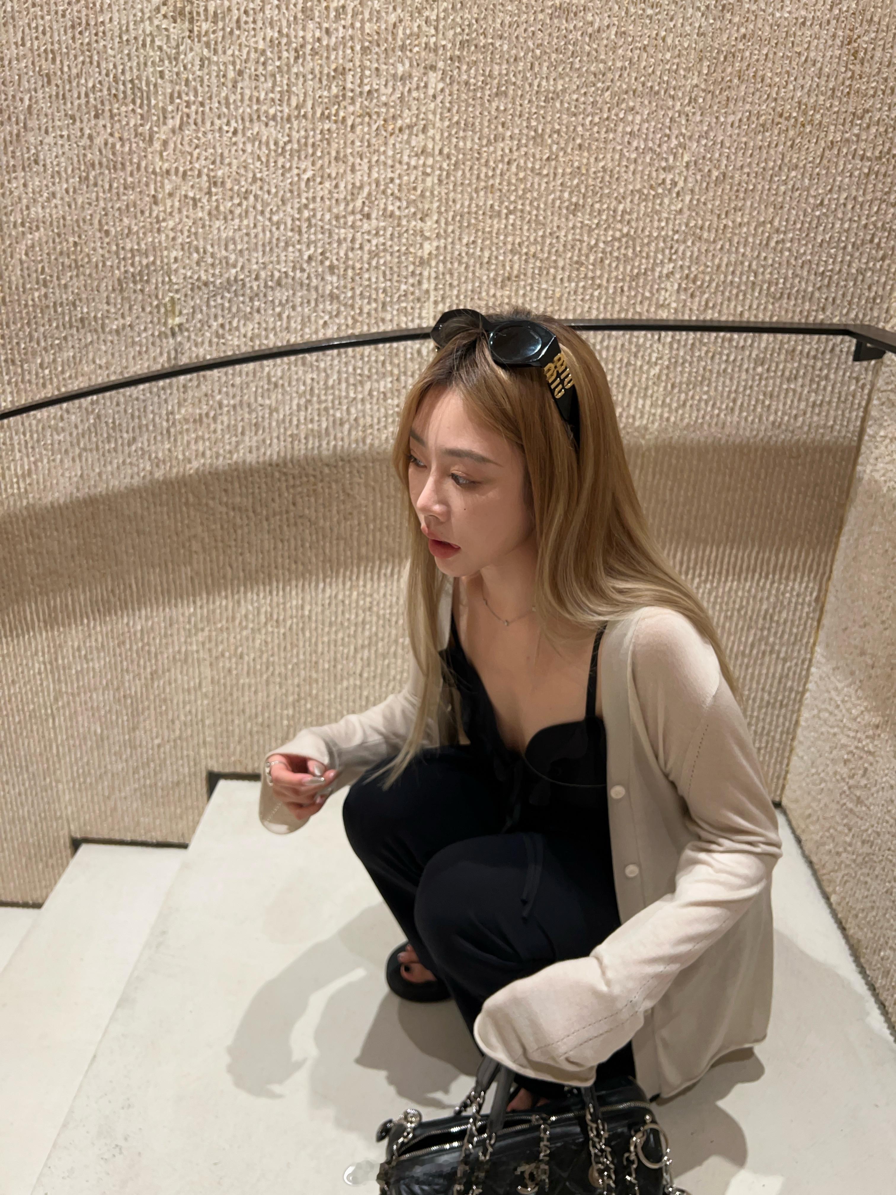 momoda🖤下班了吗老婆们song一件开衫song一件荷叶吊带song一件蕾