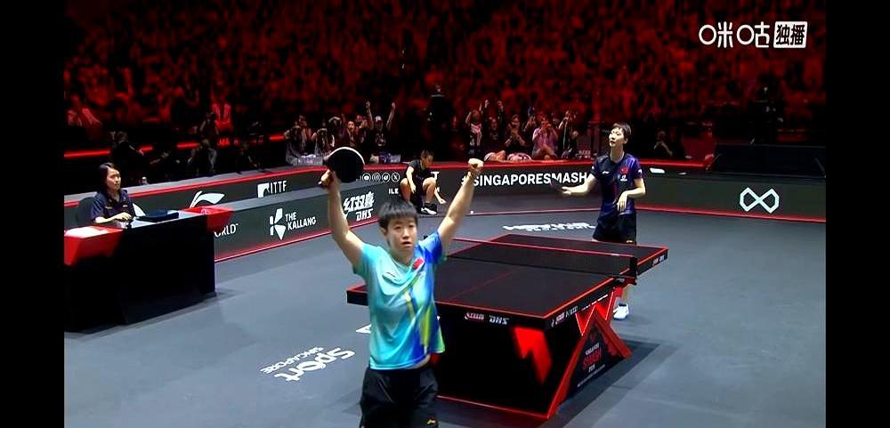 顶尖对决的真相，是一场残忍的定点清除。
 
新加坡决赛第五局，王曼昱10比7领先