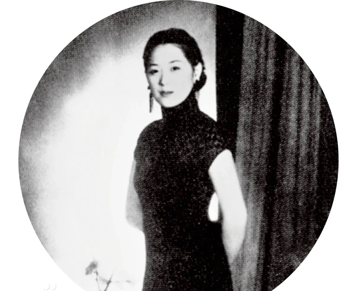 1928年，潘白琴的母亲死掉了，这一年她才13岁，母亲死后，她的苦日子就来了，继...