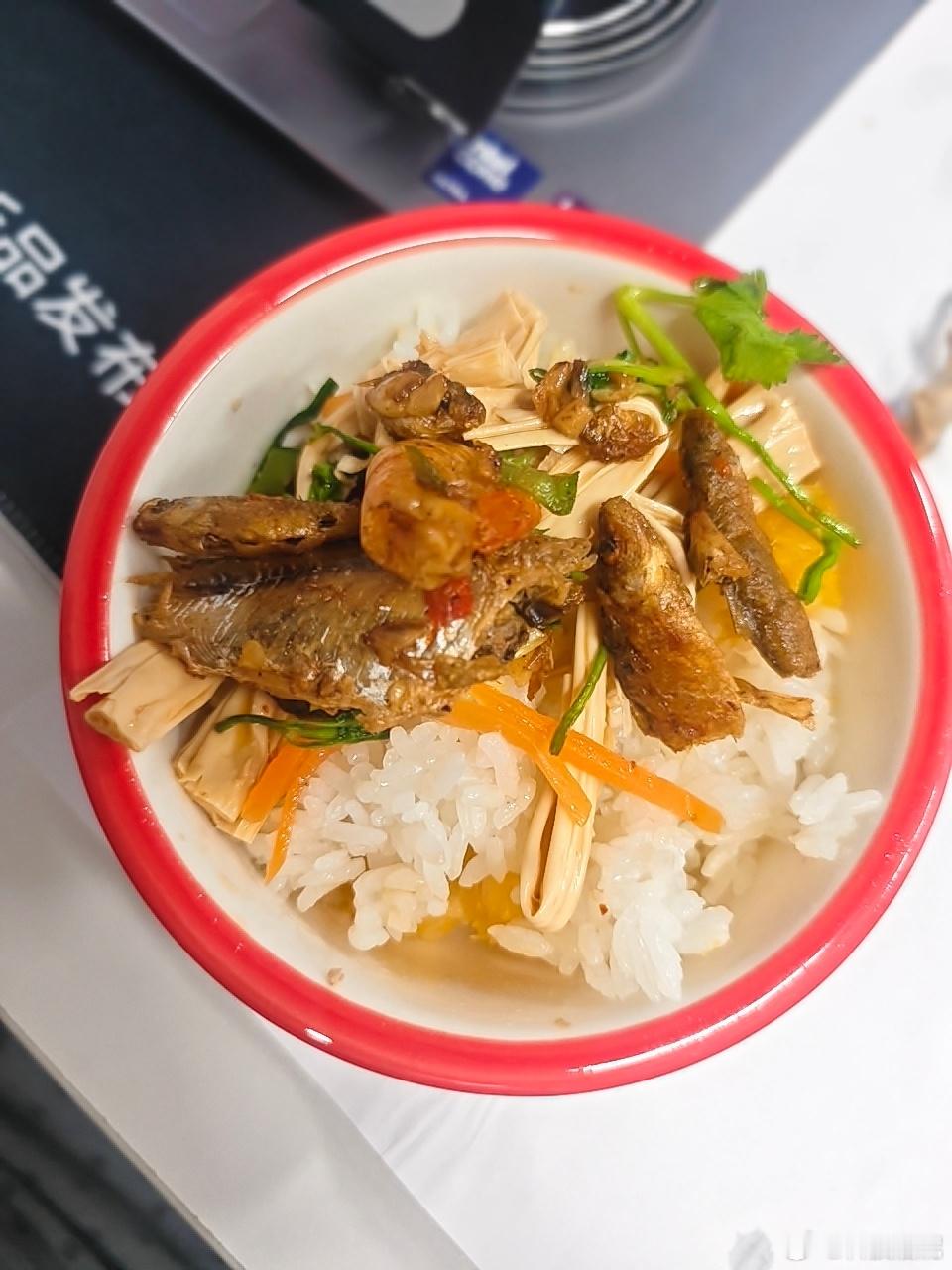 今天的美食必须要记录一下[不愧是你]这是跨越了1000多公里的父母的爱都是姐姐做