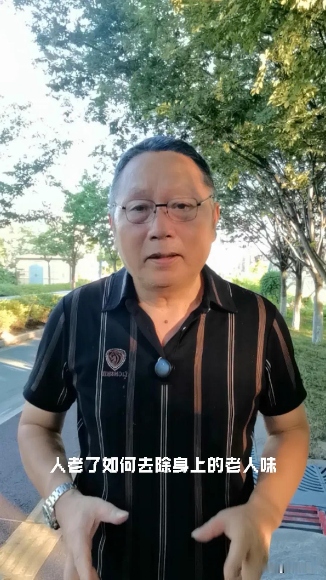 人老了缺的不是吃喝而是陪伴

现在的老年人大多数都衣食温饱早已不愁，家中米面充足