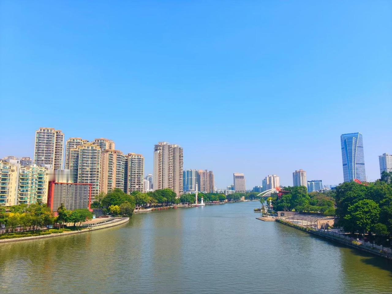 今早某银行给我来电说可以给我消费贷几十万💰，我站在中山沙岗立交桥上，看着桥下的