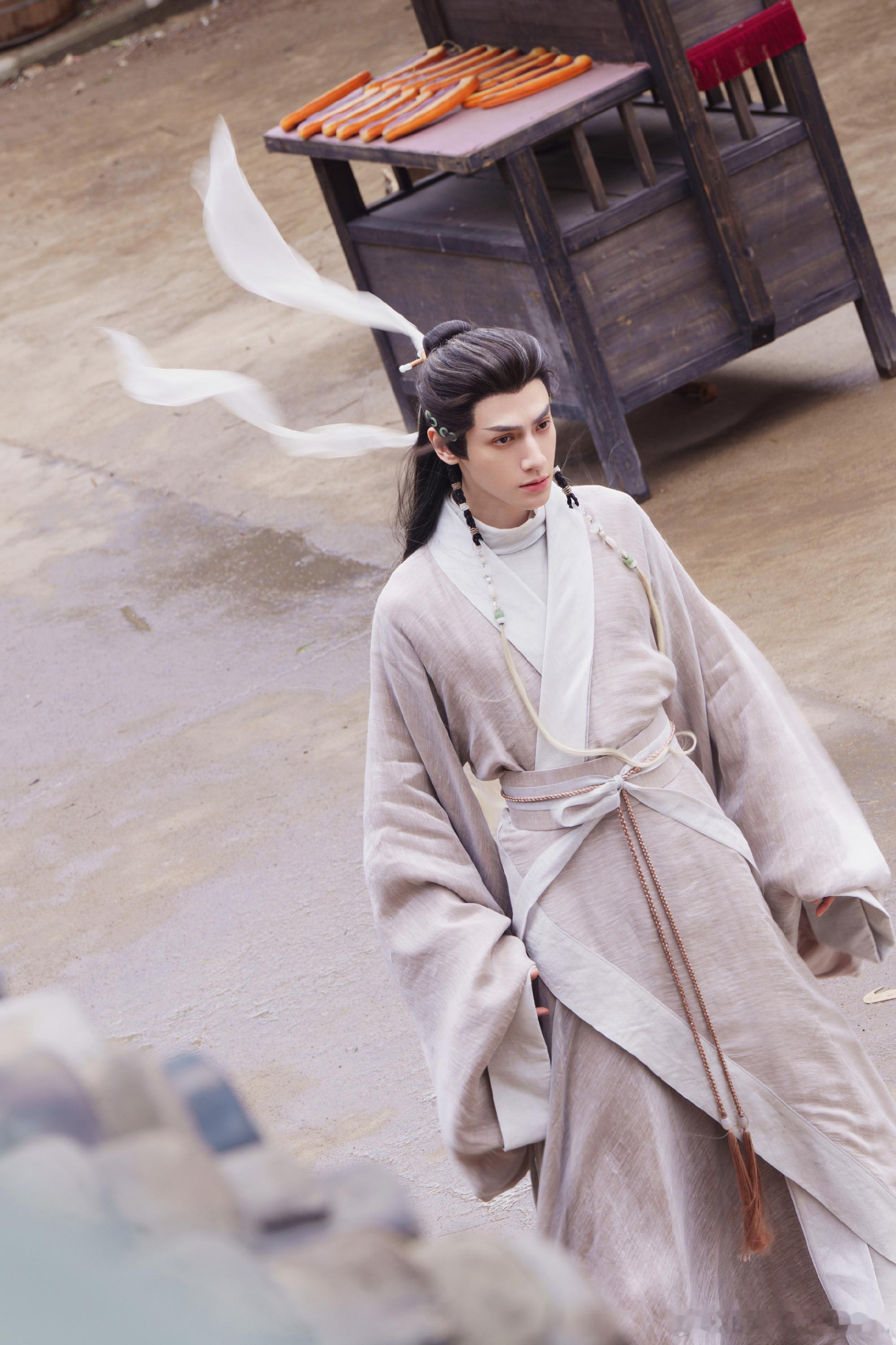 罗云熙水龙吟酷云云合双登顶 罗云熙《水龙吟》酷云云合双登顶，恭喜！一起来看唐俪辞