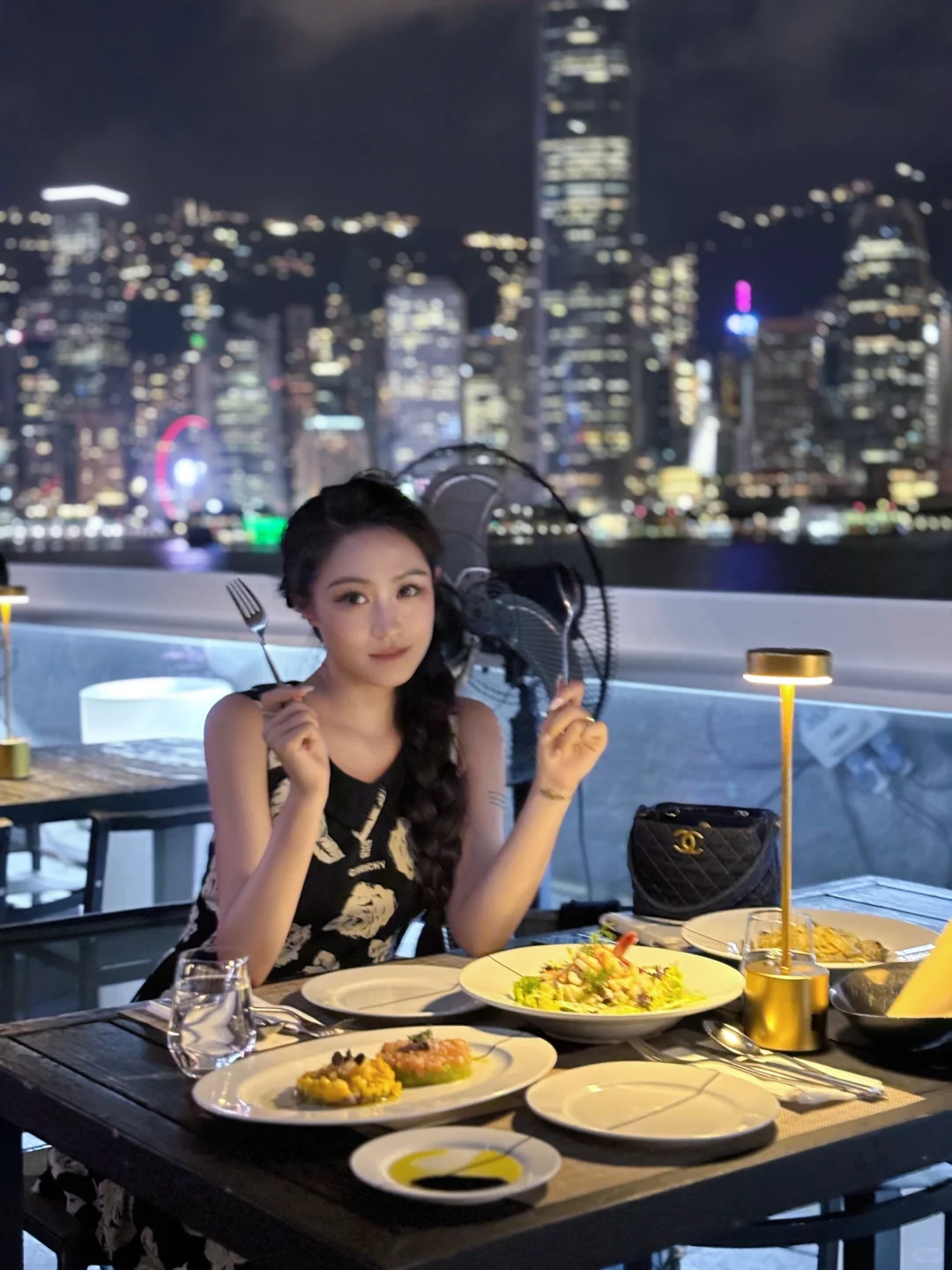 香港绝美露天酒吧🥂｜吃个漂亮饭