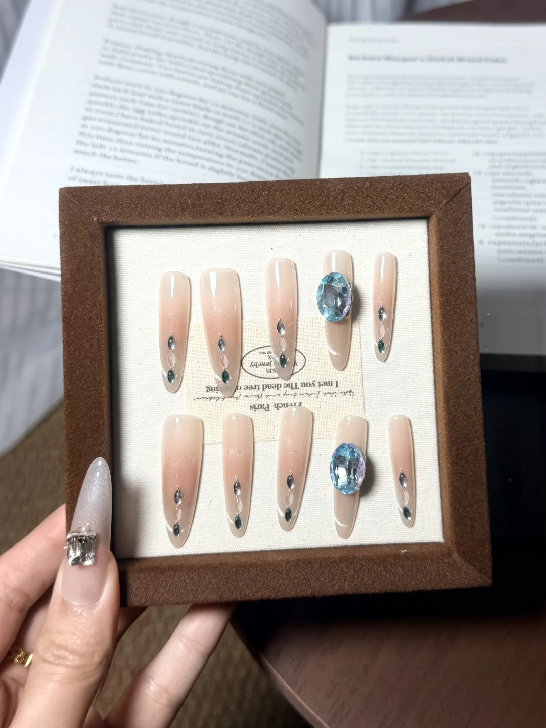 【白月光绿宝石】怎么会有这么仙的美甲