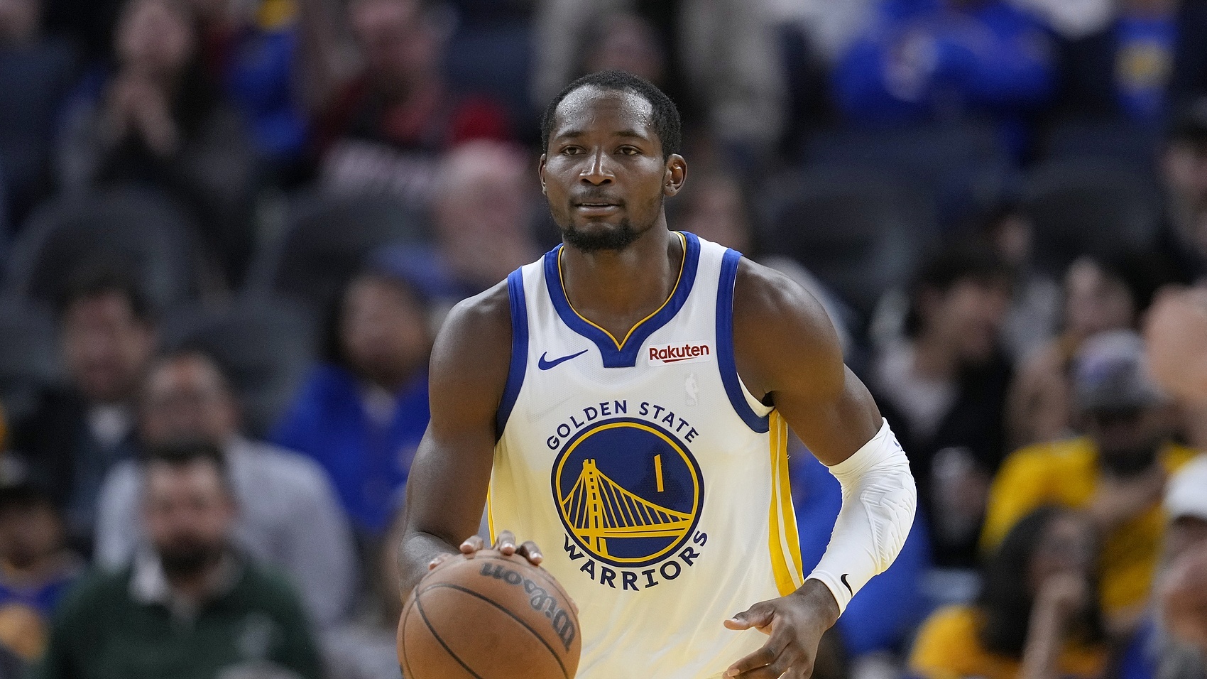 开赛四场比赛，库明加场均18分8板4助攻，命中率58%，三分命中率高达43%，罚