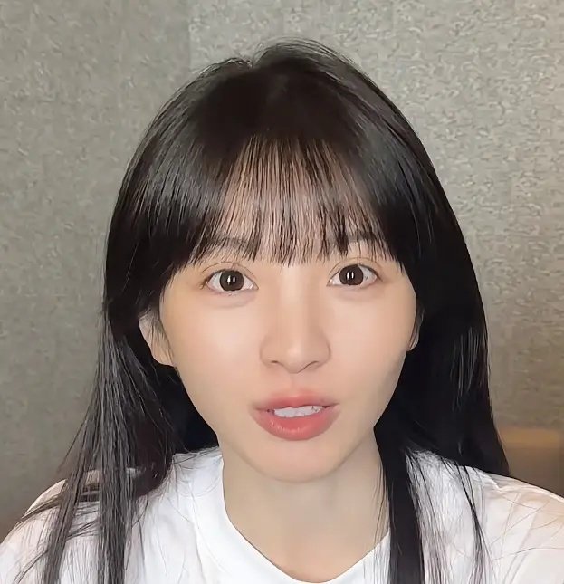 田曦薇的素颜其实也挺普通的 ​​​