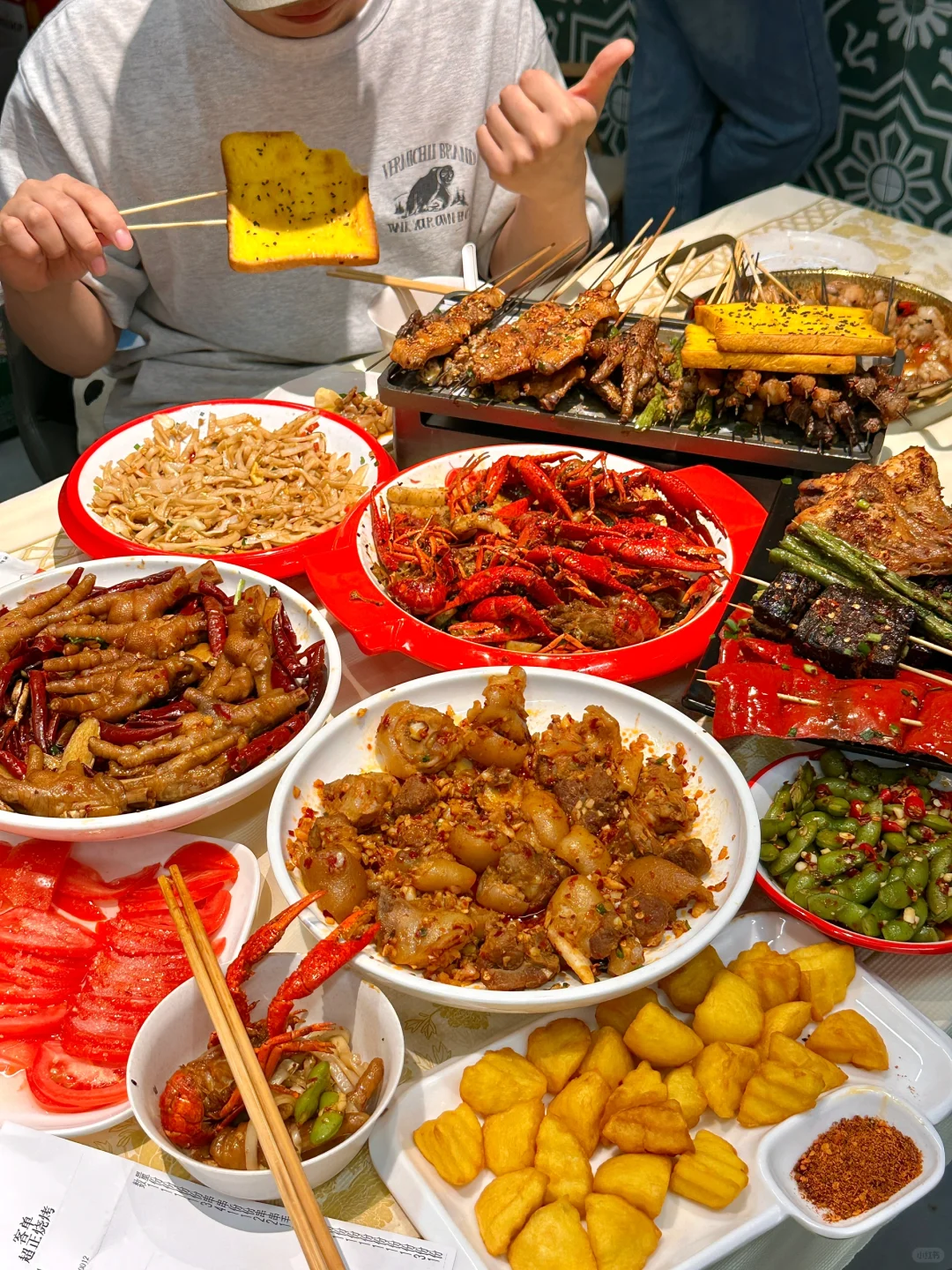 感谢何老师！长沙本地人扎堆的平价馆子！