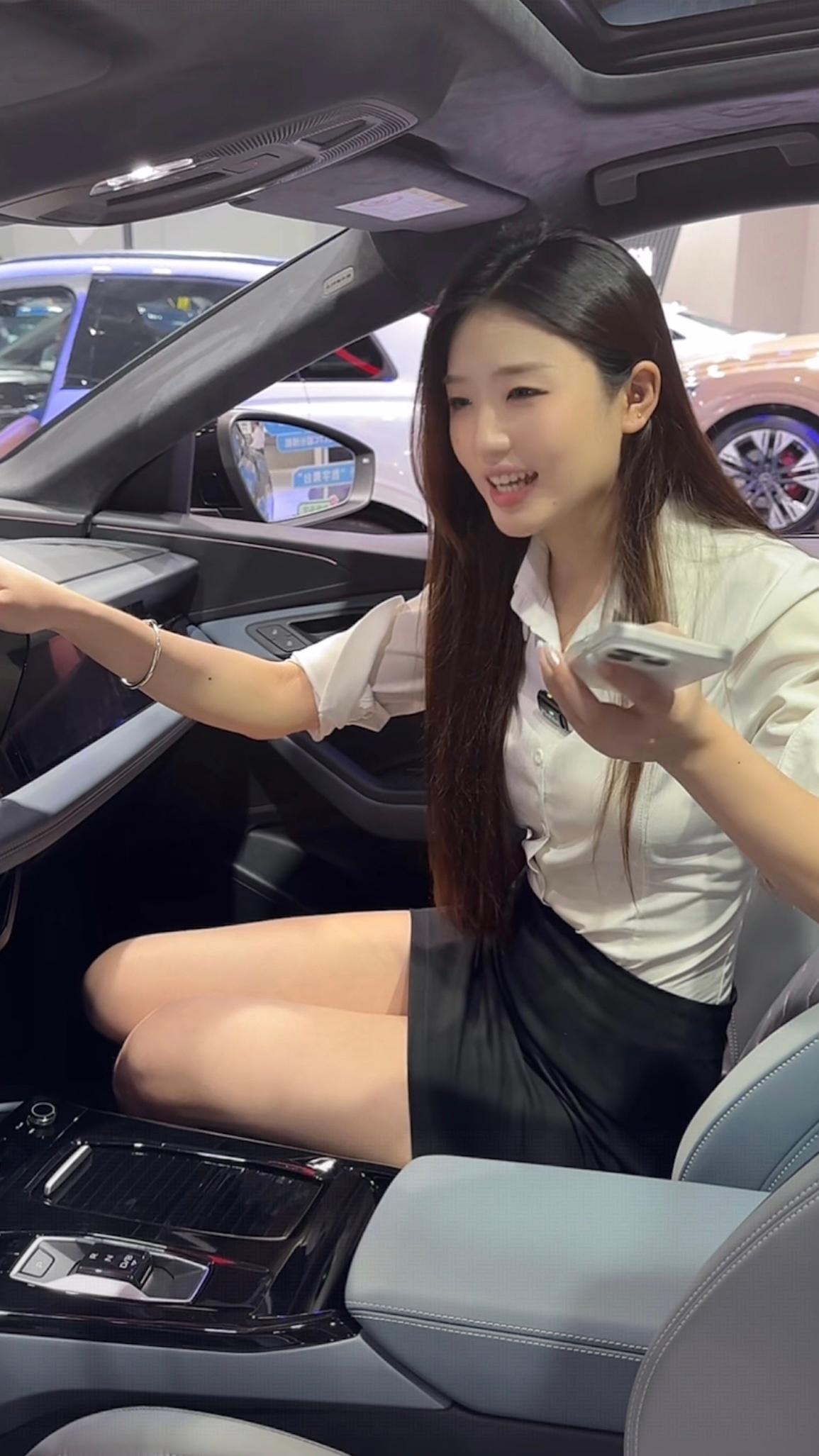 奥迪A5L已经开启预订了[doge] ​​​