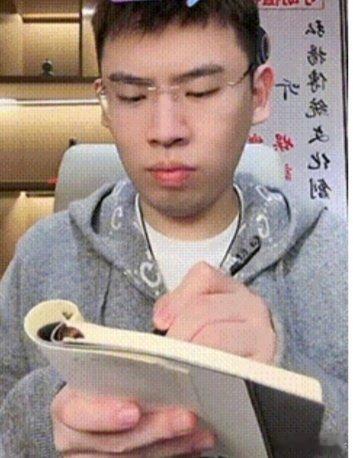 网红组队没一对是自愿的网红组队满屏火药味，看得人手心都出汗！ ​​​