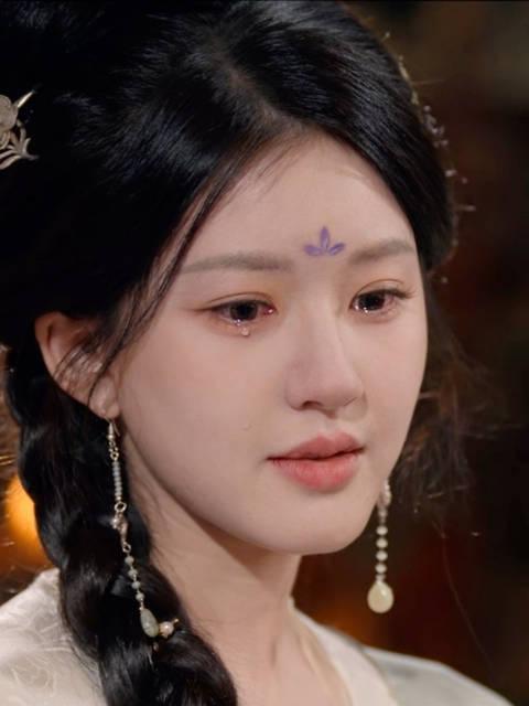 我有种预感

赵露思可能真的要被资本“封杀”了！

主要原因是踩了这两个坑，糊涂