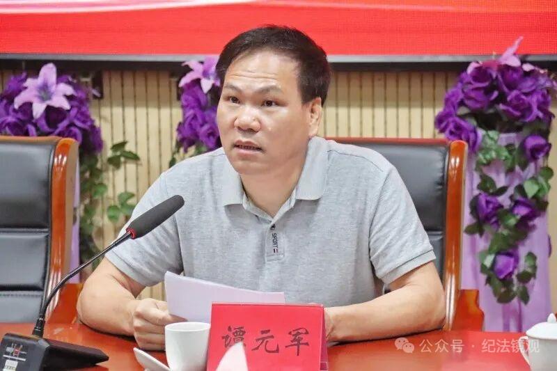 广东省首批骨干校长
南粤优秀教育工作者
阳江市拔尖人才
阳江市名校长
广东省第十