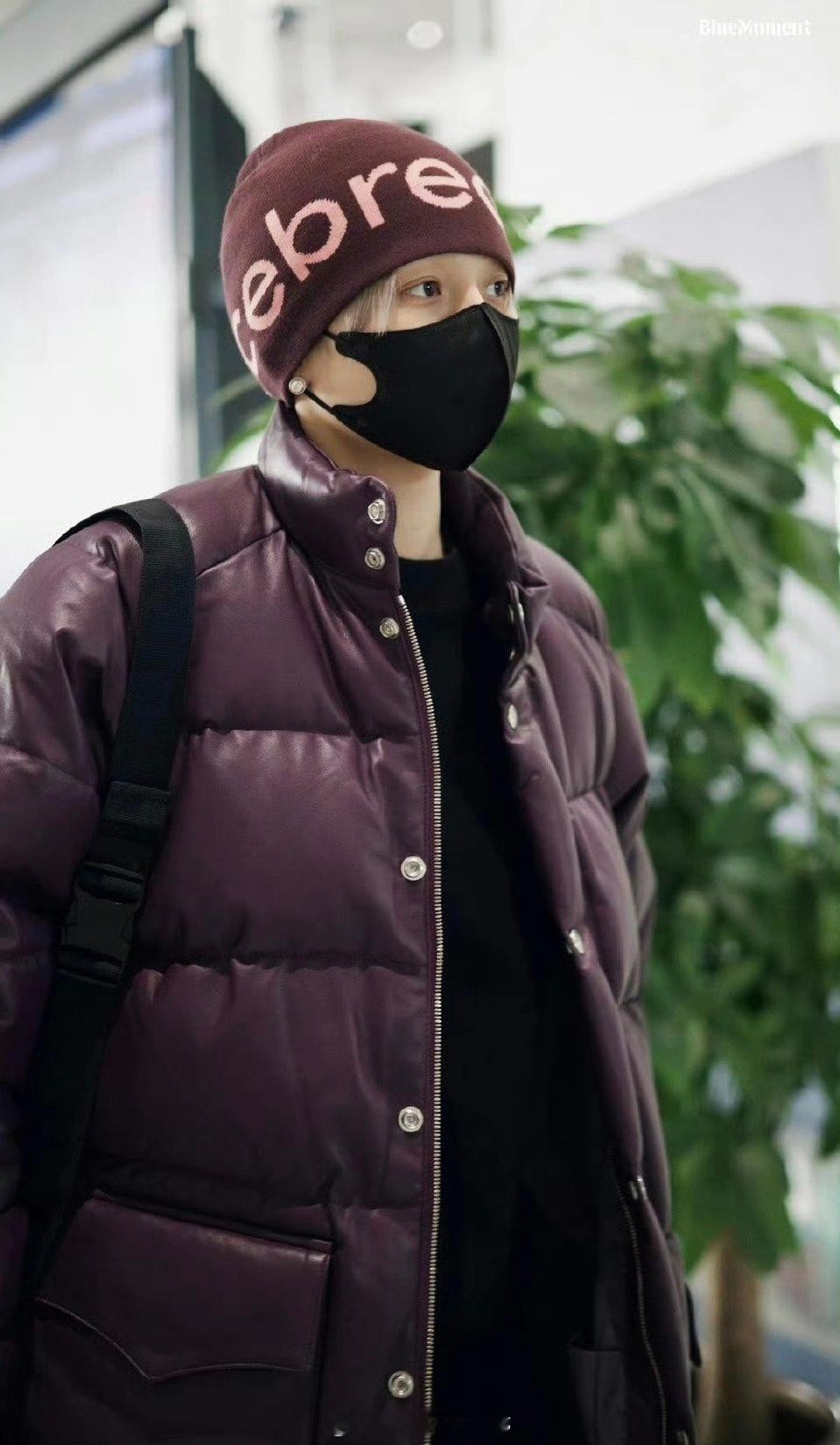 刘雨昕北京出发路透，把羽绒服穿这么潮[期待] ​​​