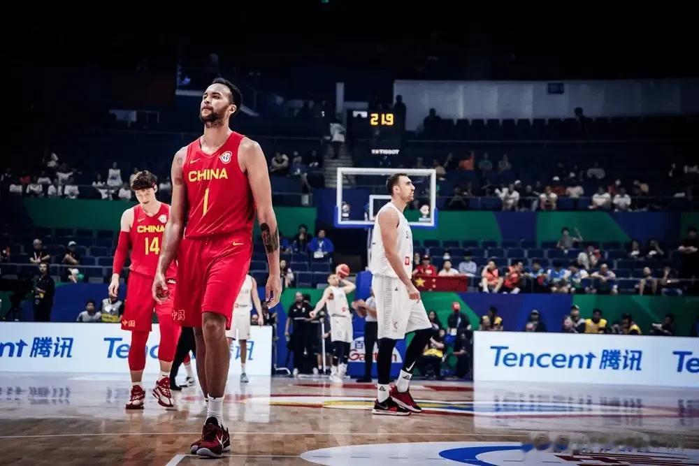 世界杯面临绝境，2位来自NBA的中国篮球名将发言，透露重要信息！

1，刚拿0分