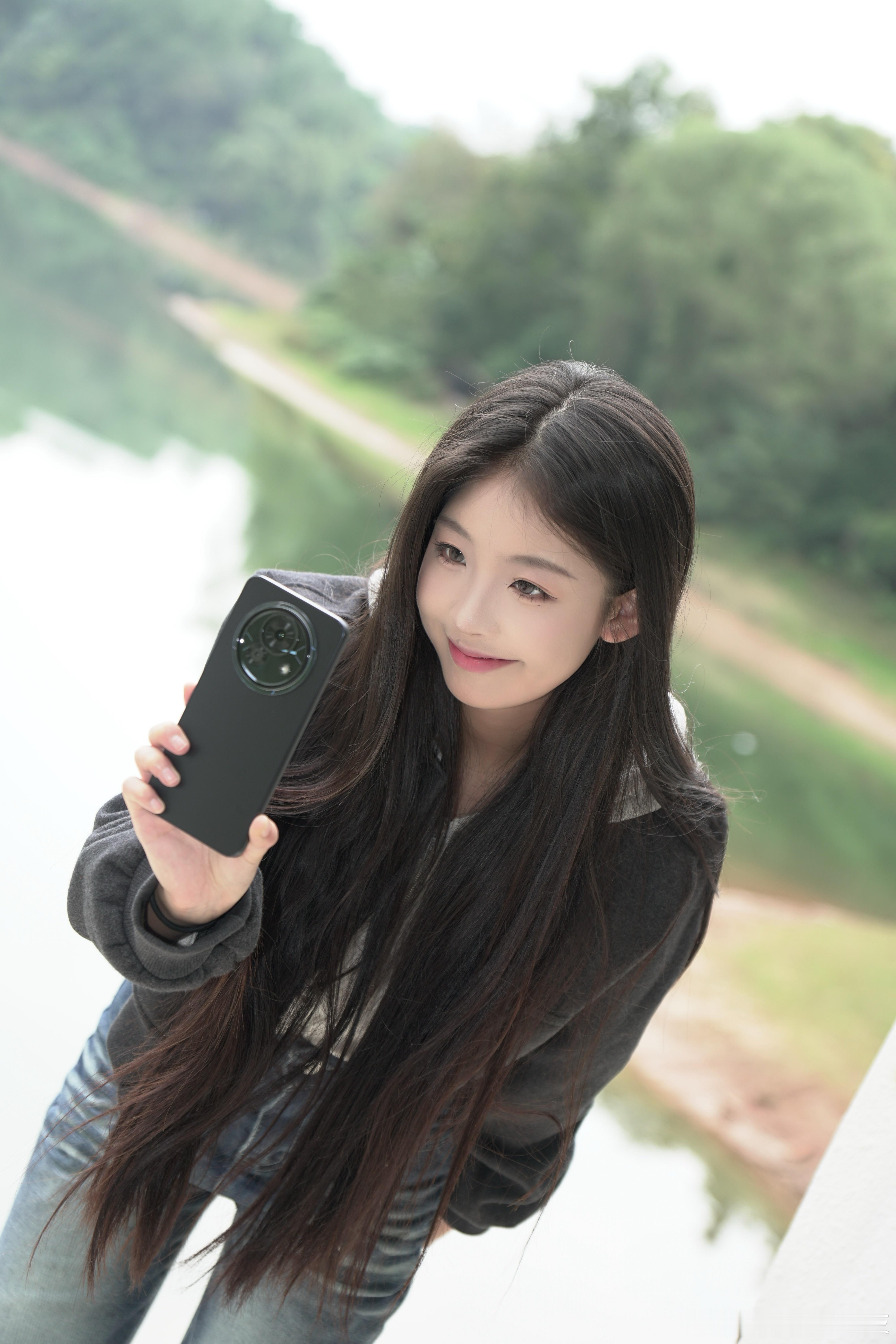 黑白配[羞嗒嗒]天气变冷啦，大家记得多穿衣服，我想说，魅族lucky08真的很特