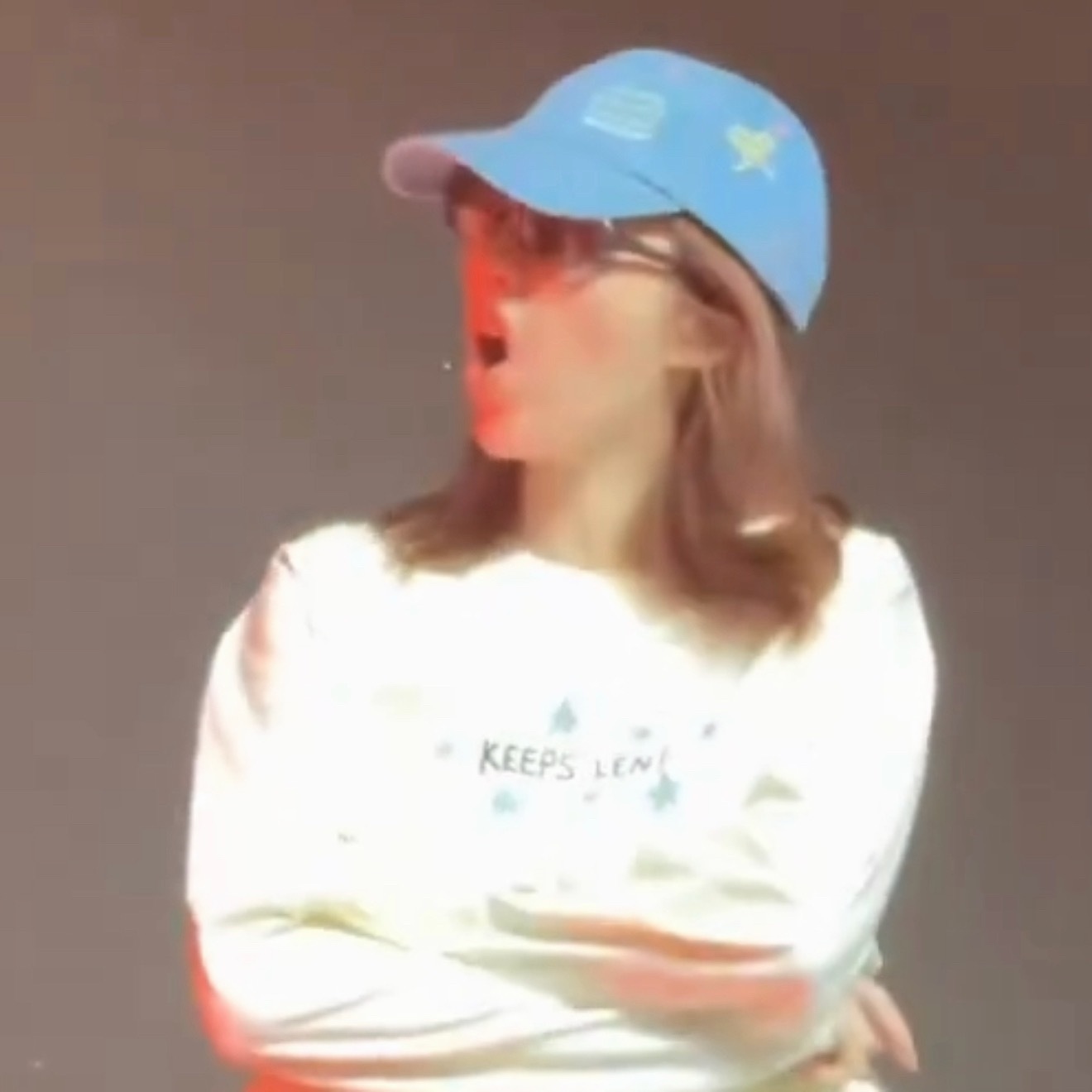 两个人感到震惊时😲陈奥你怎么和emoji一模一样 