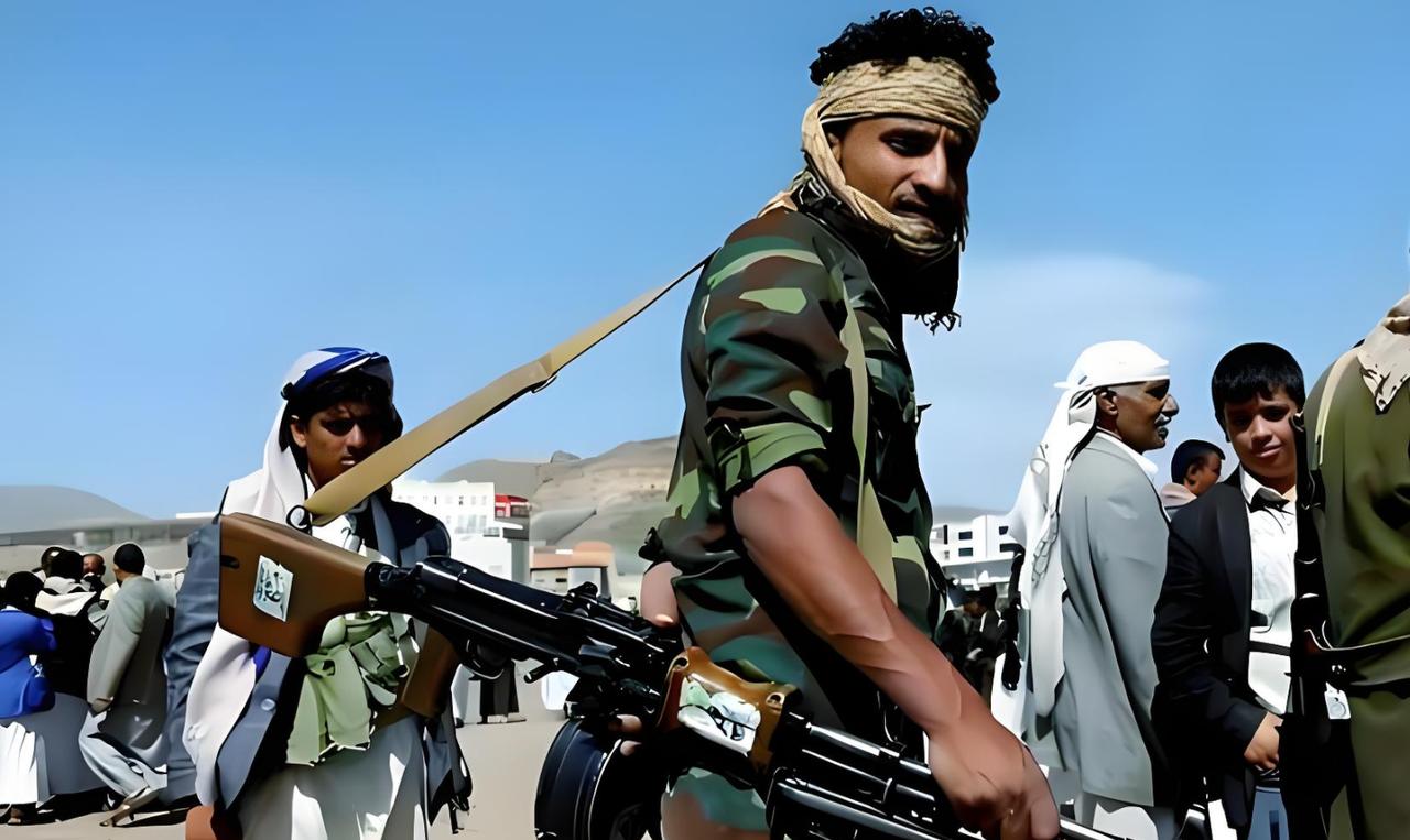 忠诚？胡塞武装发话了：最晚今晚恢复对红海以色列商船的袭击！

中东乱局已开启，玩