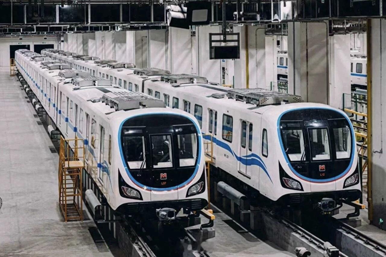 武汉轨道交通线路总里程达581公里IT时代网消息，武汉轨道交通12号线二期和12
