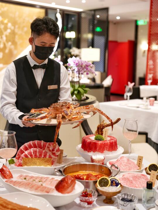 🍃黑金秘境！这家新店把东方美学玩到封神