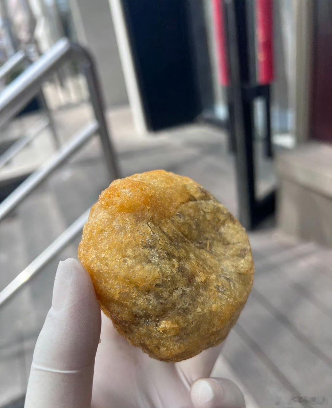 刚才看 老师转的这帖子，还想会不会是外馆斜街这家。走回家路上一看还真是啊……还挺