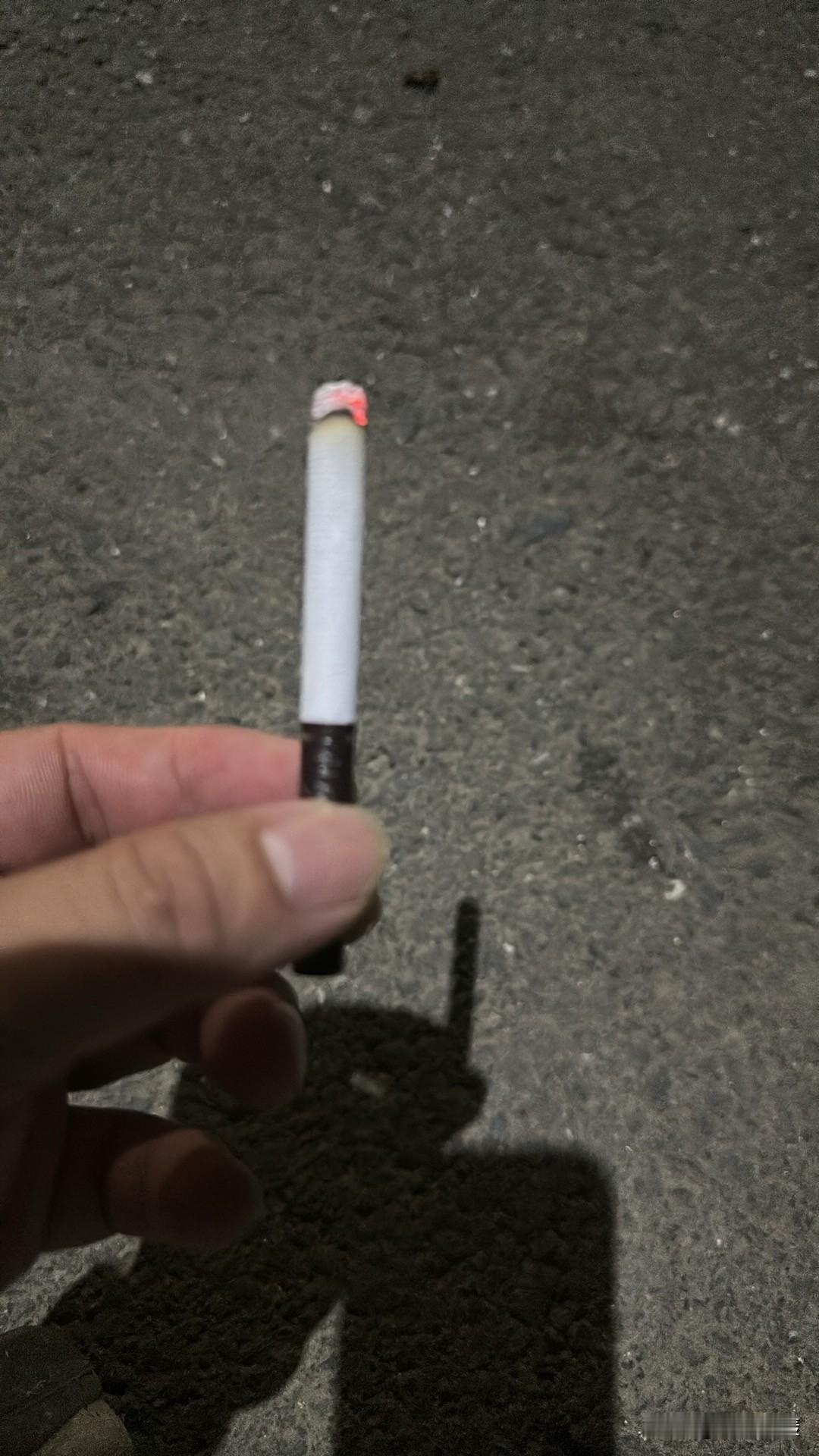 中年男人夜班深感无助与无聊，写下一点人生体会，你们也有同感吗？聊聊。

漫漫长夜
